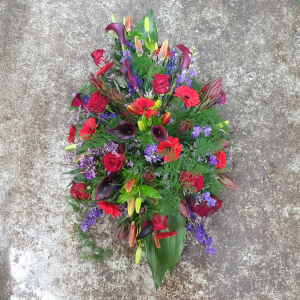 Kiststuk gemengde bloemen en diverse kleuren